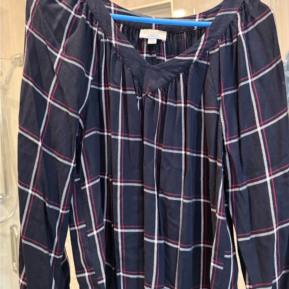 LOFT Women's Navy and Red Plaid Blouse